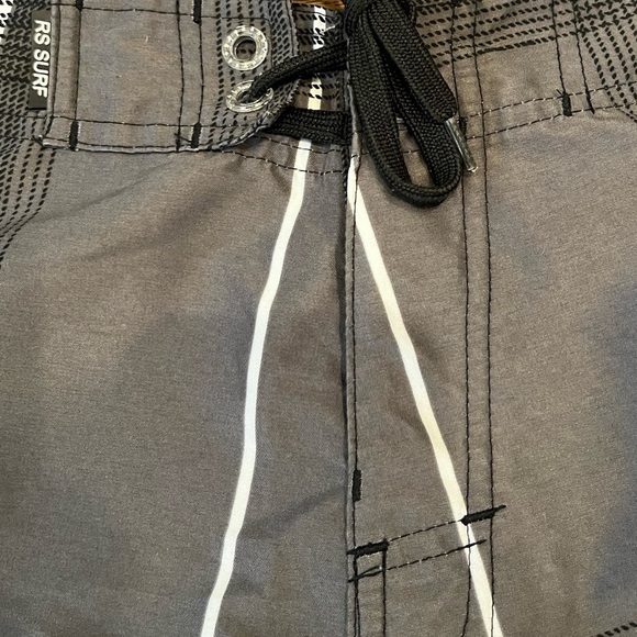 🌊 RSS Surf Board Shorts | Swim Trunks | Men’s Size 32 | Great Condition! - Picture 4 of 9